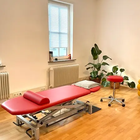 Therapieliege im Behandlungsraum Osteopathie Melsungen
